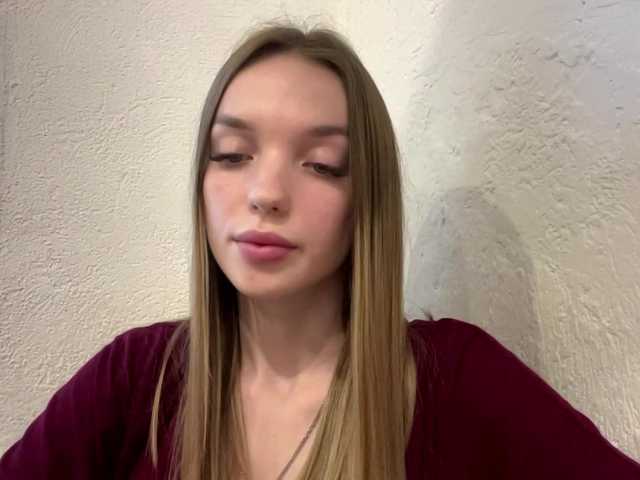 JenniLichtenstein live cam on BongaCams
