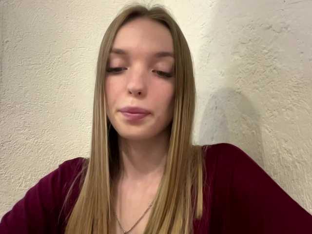 JenniLichtenstein live cam on BongaCams