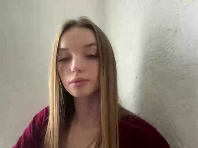 JenniLichtenstein live cam on BongaCams