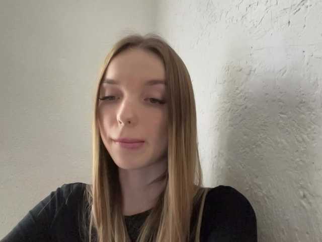 JenniLichtenstein live cam on BongaCams