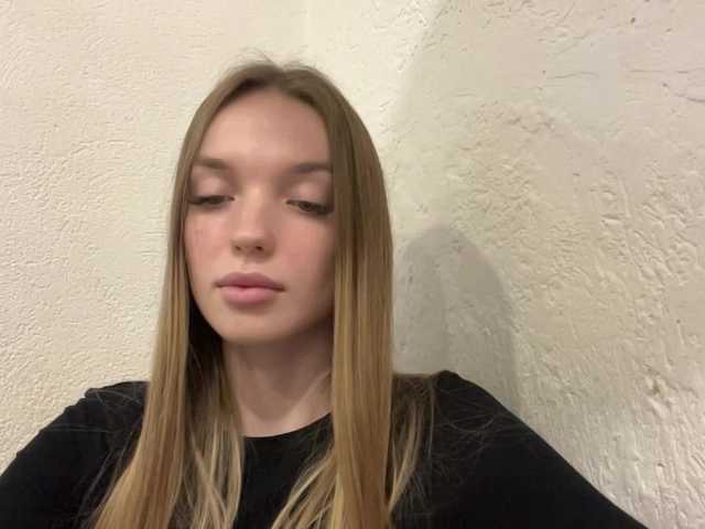 JenniLichtenstein live cam on BongaCams