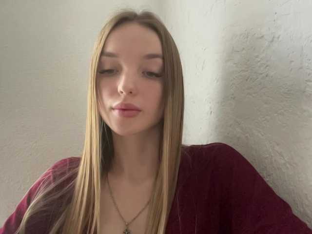JenniLichtenstein live cam on BongaCams
