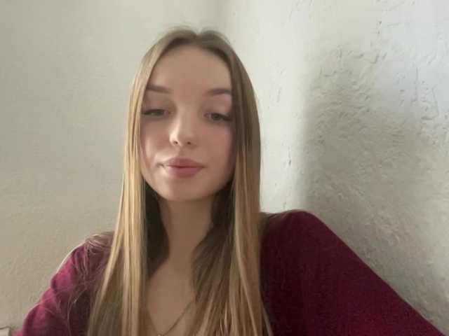 JenniLichtenstein live cam on BongaCams