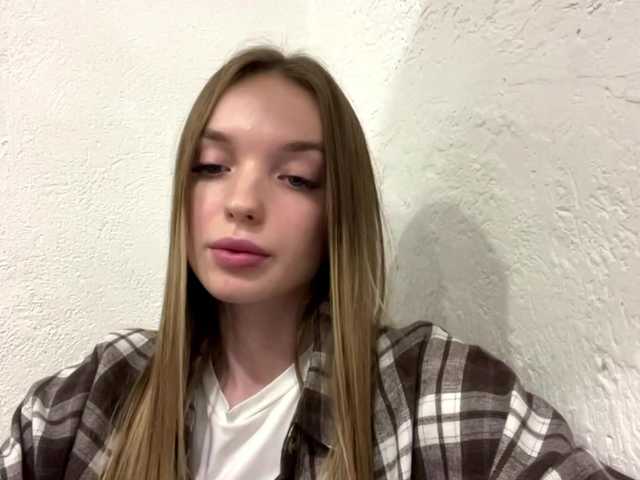 JenniLichtenstein live cam on BongaCams
