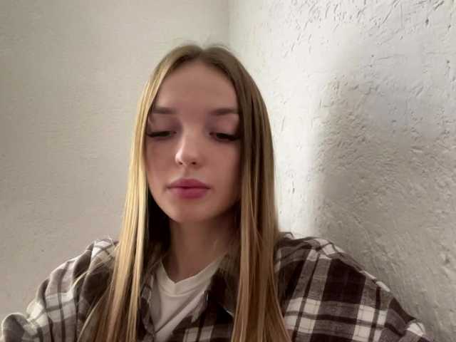 JenniLichtenstein live cam on BongaCams