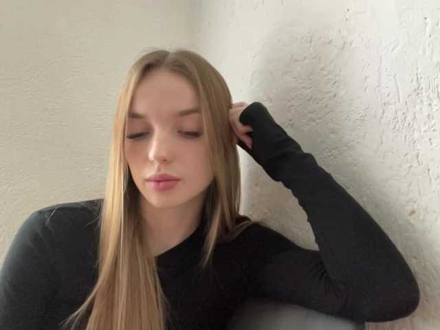 JenniLichtenstein live cam on BongaCams