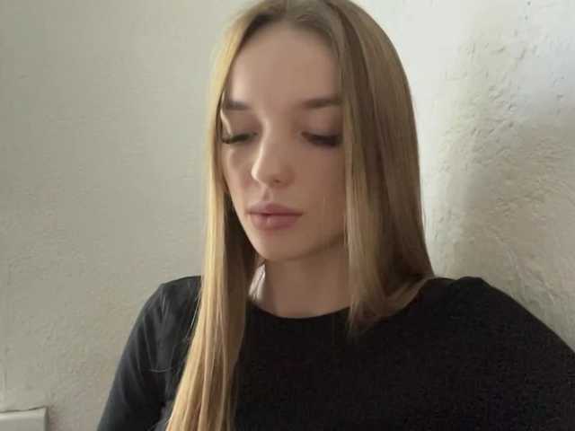 JenniLichtenstein live cam on BongaCams