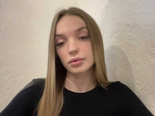 JenniLichtenstein live cam on BongaCams