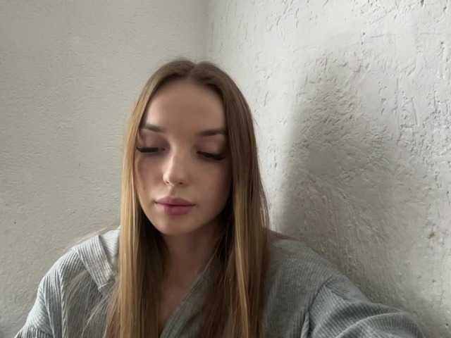 JenniLichtenstein live cam on BongaCams