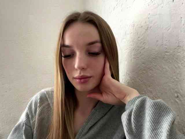 KiraLichtenstein webcam