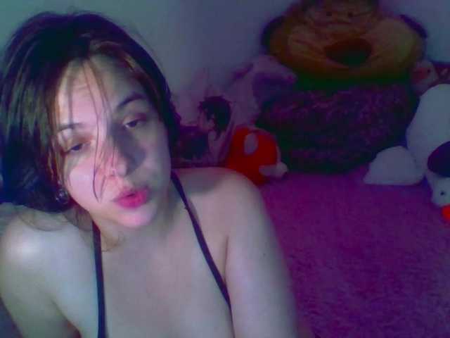 LillyShy live cam
