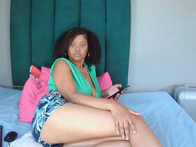 LeeBaby36 live cam on BongaCams