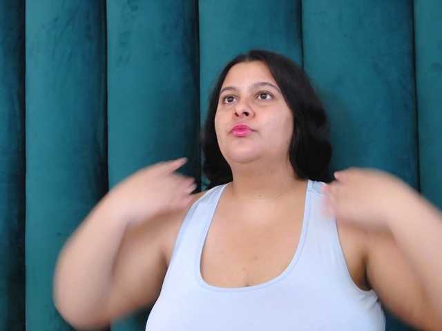 IslaCreed, en directo ahora en BongaCams