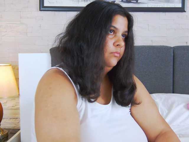 IslaCreed live cam on BongaCams