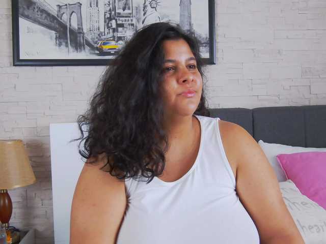 IslaCreed live cam on BongaCams