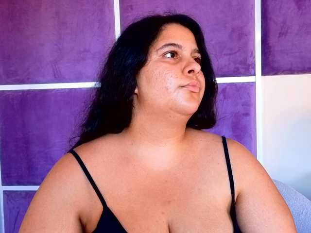 IslaCreed live cam on BongaCams