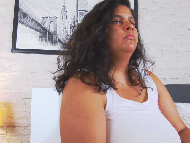 IslaCreed live cam on BongaCams