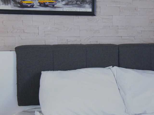 IslaCreed live cam preview