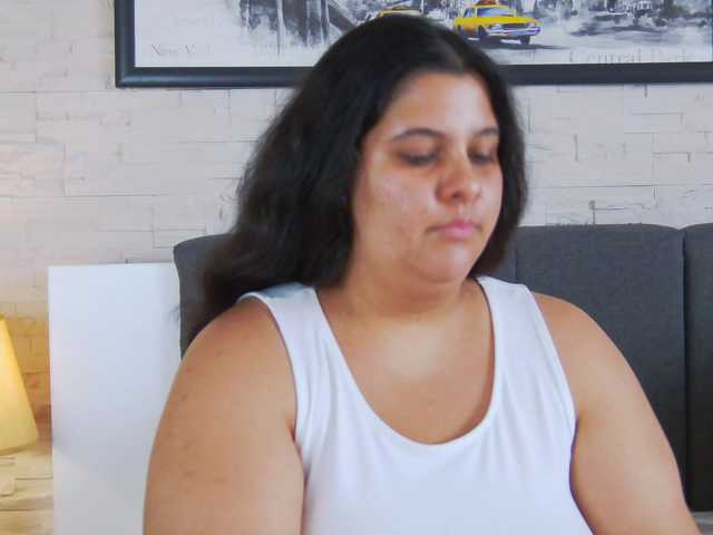 Chat with IslaCreed live cam