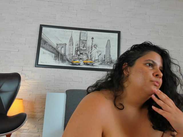 IslaCreed live cam on BongaCams