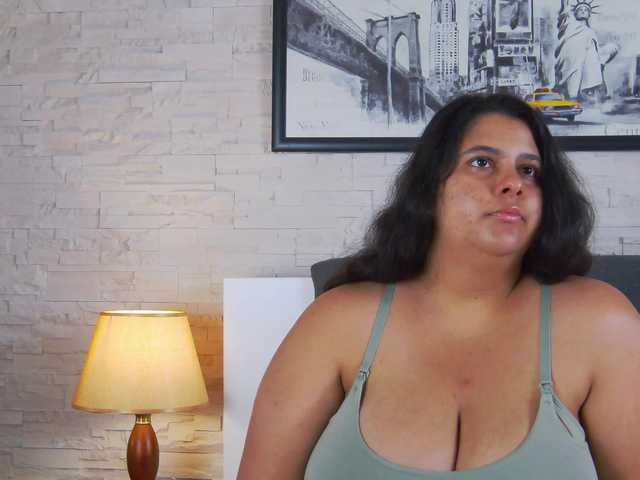 IslaCreed live cam on BongaCams
