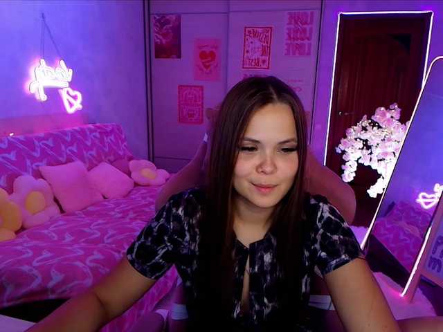 kirakiralove09 live cam on BongaCams