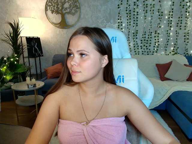 kirakiralove09 live cam on BongaCams