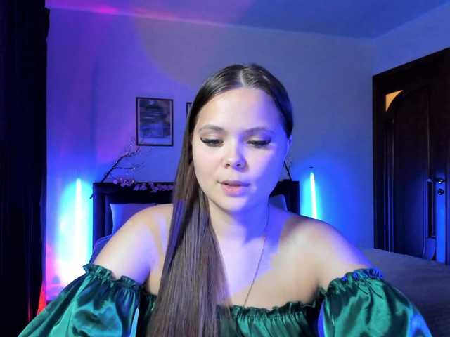 kirakiralove09 live cam on BongaCams