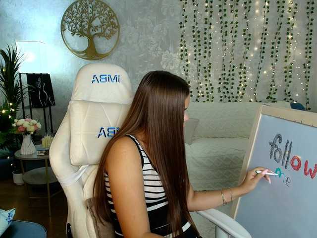kirakiralove09 live cam on BongaCams