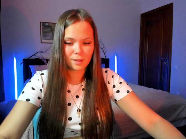 kirakiralove09 live cam on BongaCams