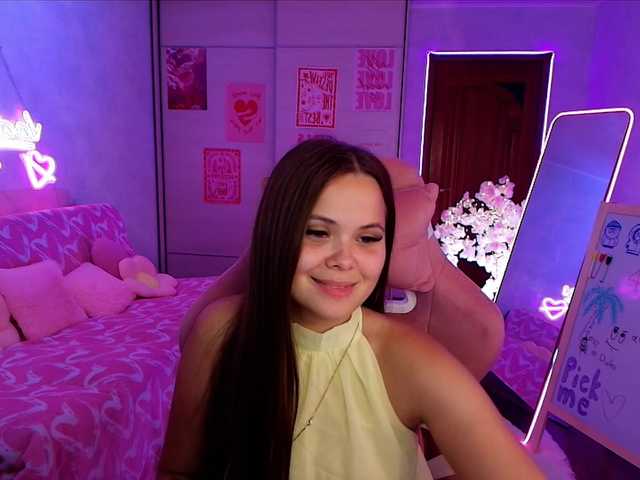 kirakiralove09 live cam on BongaCams