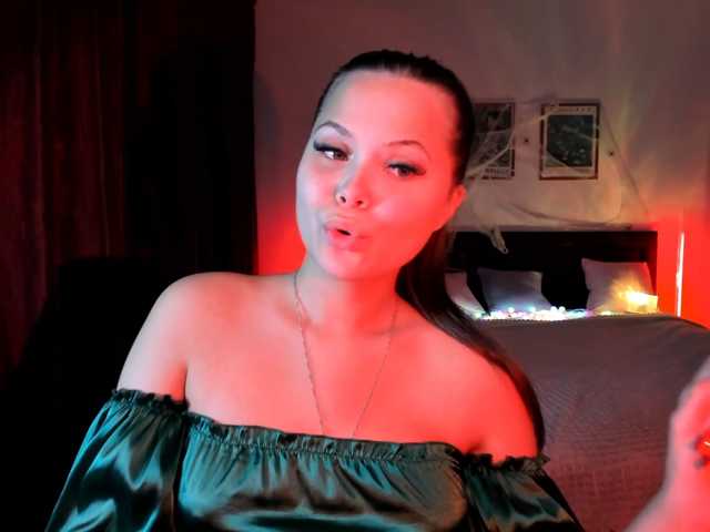 kirakiralove09 live cam on BongaCams