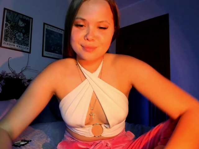 kirakiralove09 live cam on BongaCams