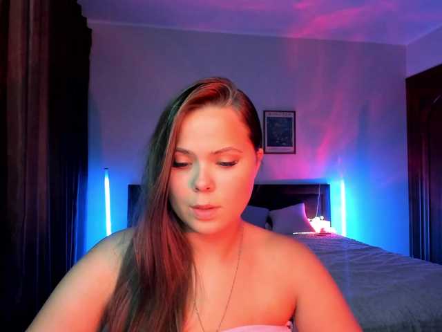 kirakiralove09 live cam on BongaCams