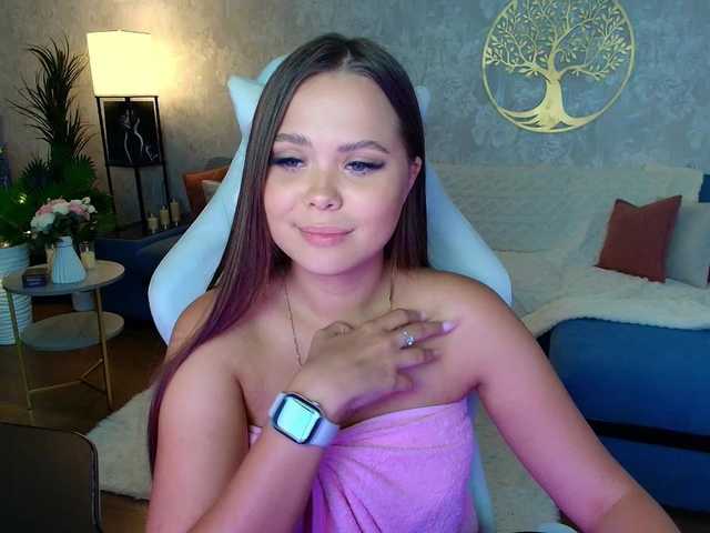 kirakiralove09 live cam on BongaCams