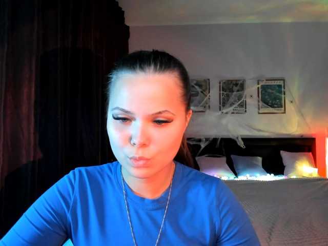 kirakiralove09 live cam on BongaCams