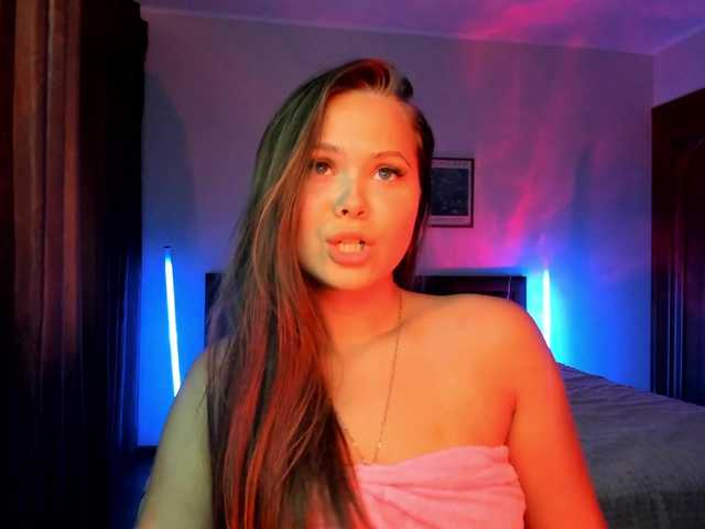 kirakiralove09 live cam on BongaCams