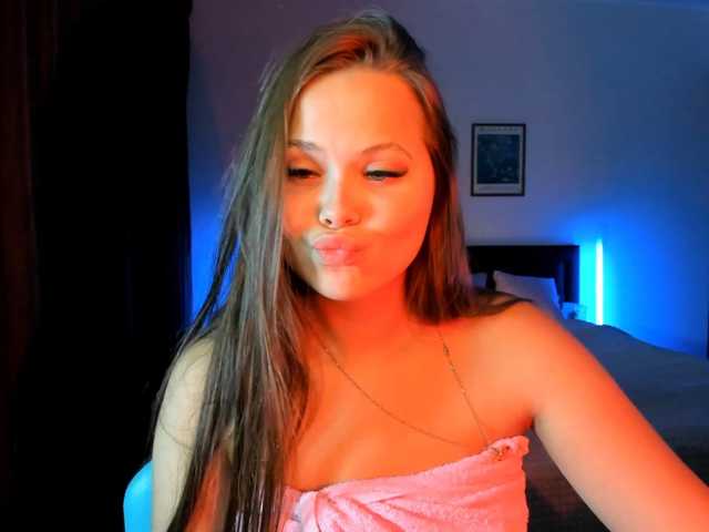 kirakiralove09 live cam on BongaCams