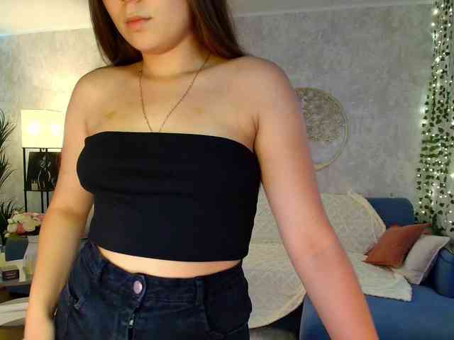 Model: kirakiralove09