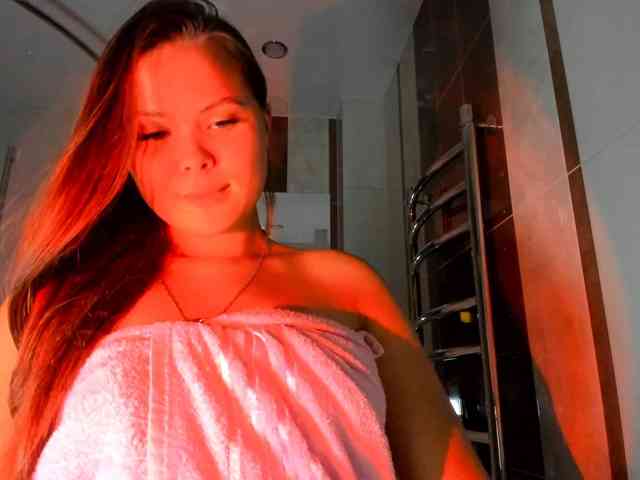 Model: kirakiralove09