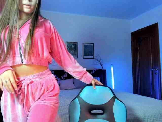 kirakiralove09 webcam