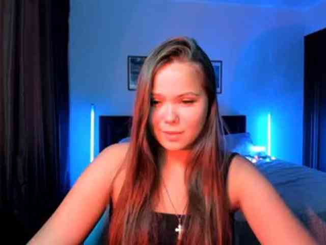 Model: kirakiralove09