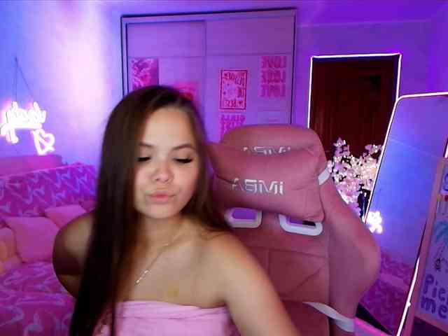 Model: kirakiralove09