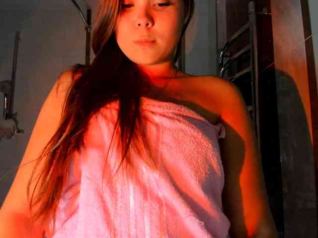 Model: kirakiralove09