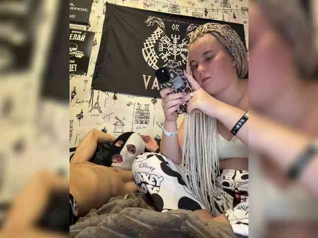 Bonnie-clyde3's cam show statistics and live stream
