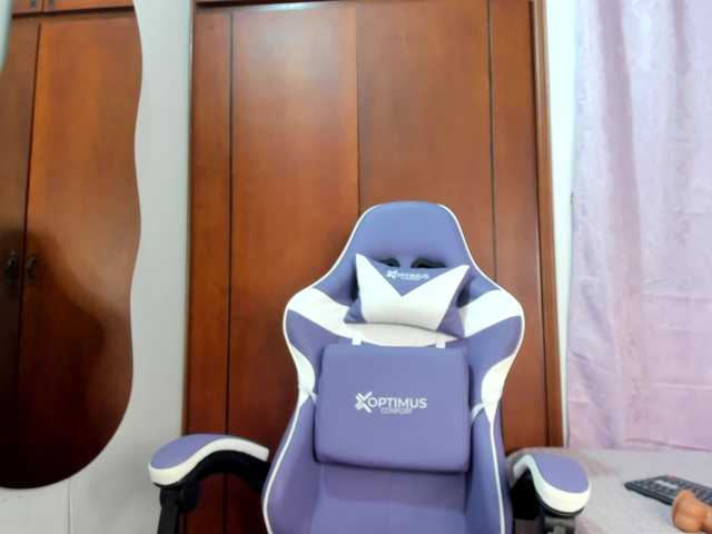 AmirraLove01 live cam on BongaCams