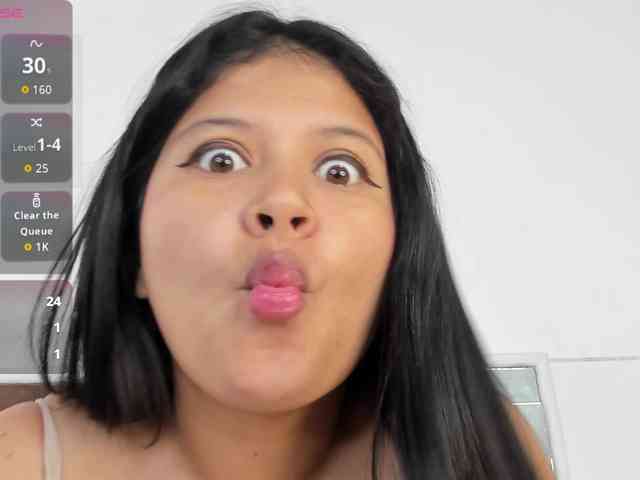 AmirraLove01 webcam