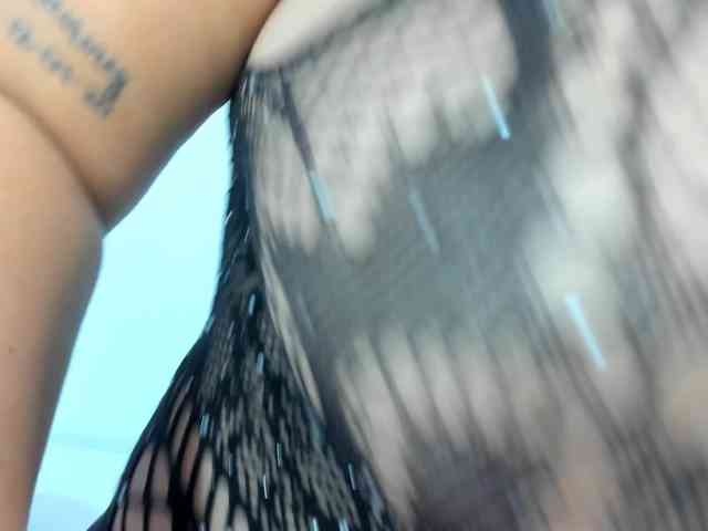 AmirraLove01 webcam