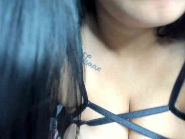 AmirraLove01 webcam