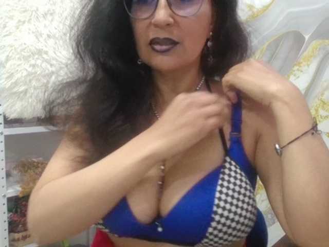 viancamilf live cam on BongaCams